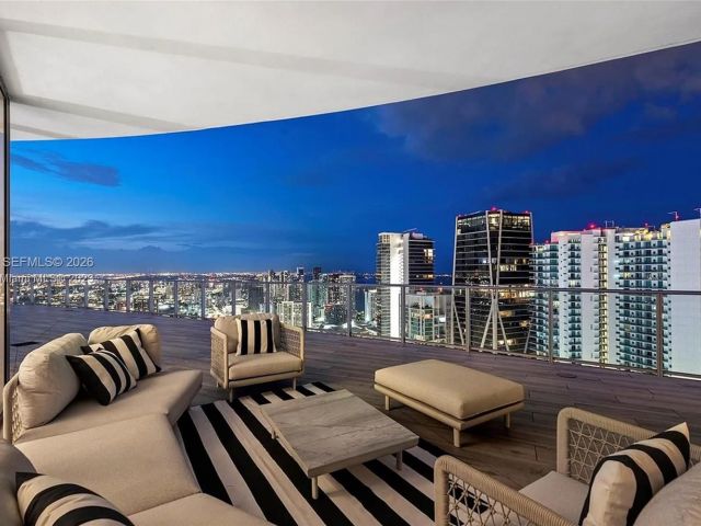 Apartment for sale  Unit #5201 - photo 7487722