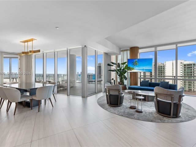 Apartment for sale  Unit #5201 - photo 7487723