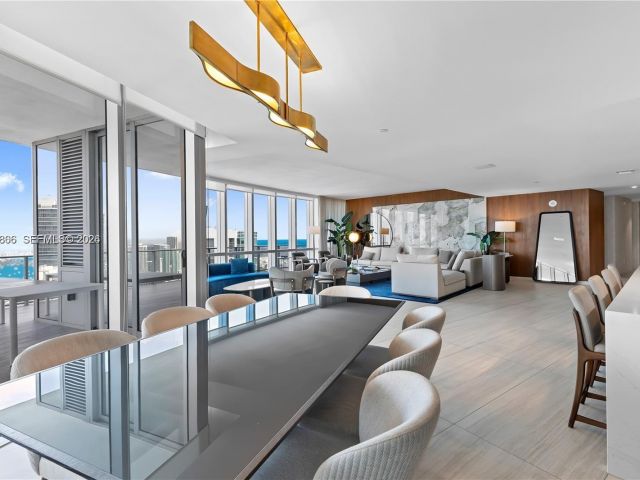 Apartment for sale  Unit #5201 - photo 7487728