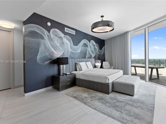 Apartment for sale  Unit #5201 - photo 7487736