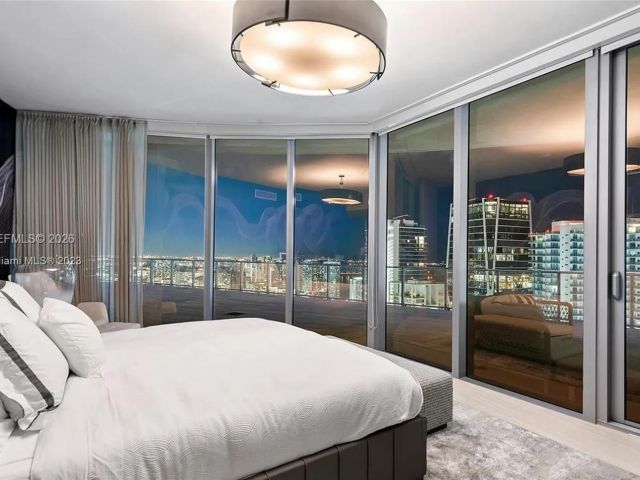 Apartment for sale  Unit #5201 - photo 7487737