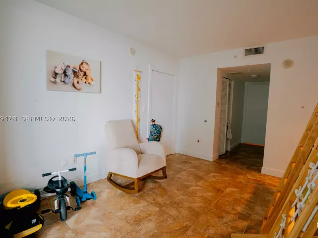 2-bedroom condo for sale in Miami - 1800 N Bayshore Dr 1412 - MondialRealty