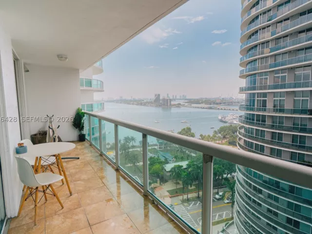 2-bedroom condo for sale in Miami - 1800 N Bayshore Dr 1412 - MondialRealty