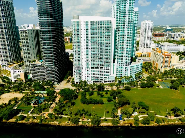 2-bedroom condo for sale in Miami - 1800 N Bayshore Dr 1412 - MondialRealty