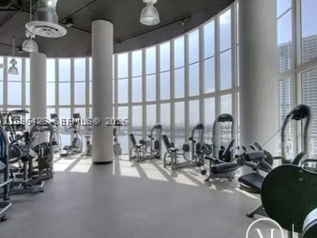 2-bedroom condo for sale in Miami - 1800 N Bayshore Dr 1412 - MondialRealty