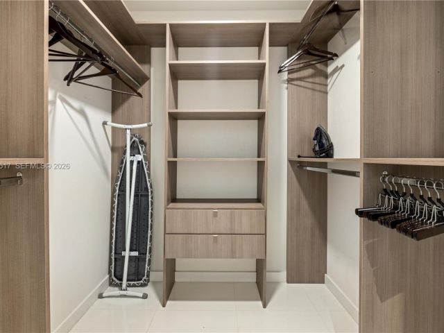 Apartment for rent  Unit #4206 - photo 7487751