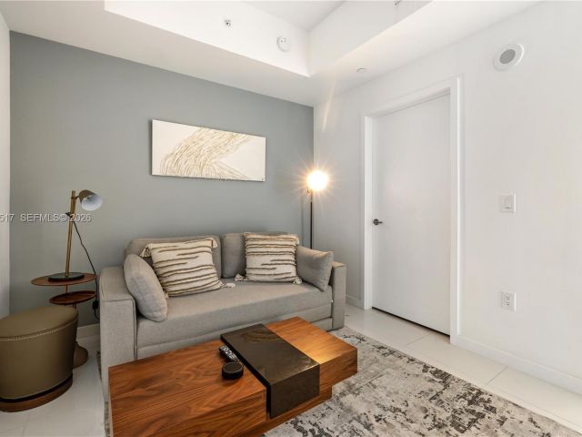 Apartment for rent  Unit #4206 - photo 7487753