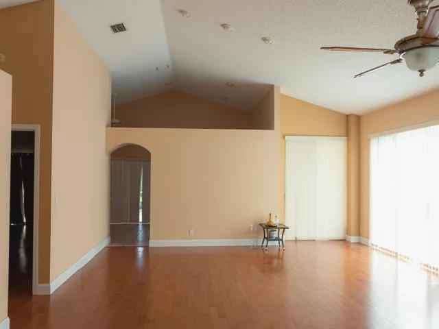 3-bedroom home for sale in West Palm Beach - 1100 Lytham Court - MondialRealty
