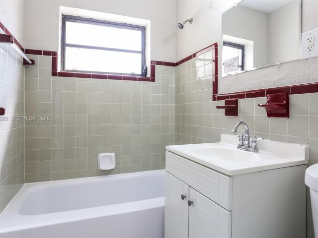 Home for rent at 1078 NE 157th St - photo 7480539