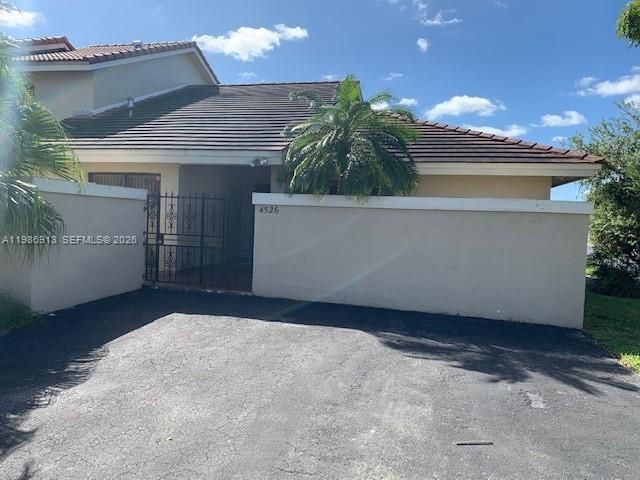 3-bedroom home for rent in Miami - 4526 SW 143rd Ct W 0 - MondialRealty