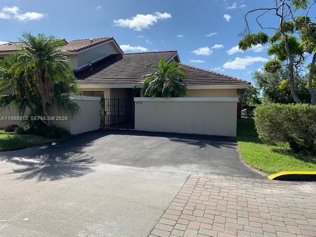3-bedroom home for rent in Miami - 4526 SW 143rd Ct W 0 - MondialRealty
