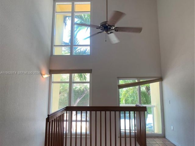 Home for rent at 1853 Jefferson Ave 5 - photo 7525466