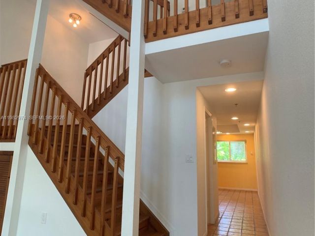 Home for rent at 1853 Jefferson Ave 5 - photo 7525467