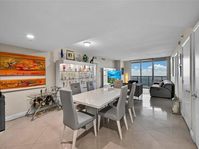 Apartment for sale  Unit #3908 - photo 7500324