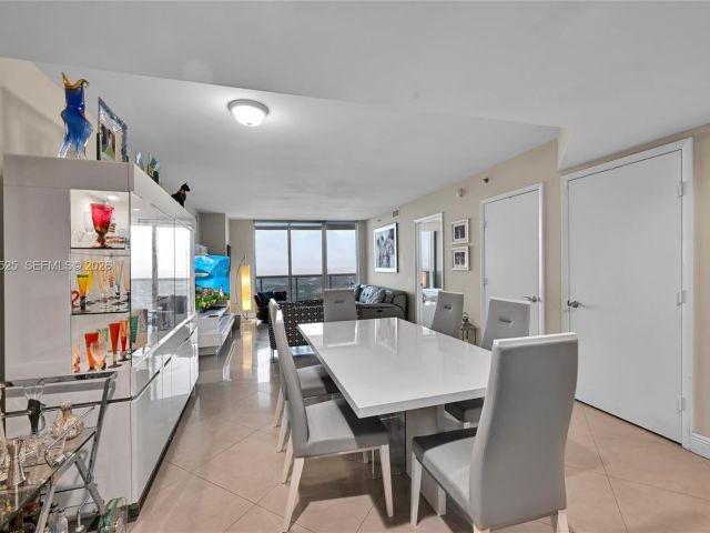 Apartment for sale  Unit #3908 - photo 7500325