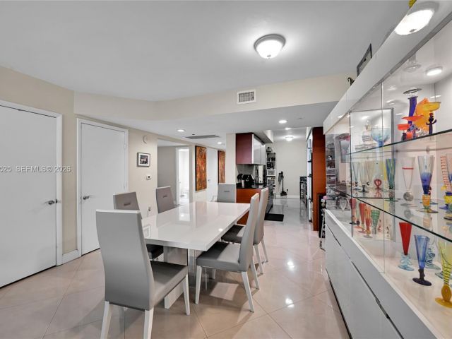 Apartment for sale  Unit #3908 - photo 7500327