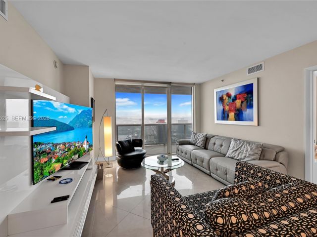 Apartment for sale  Unit #3908 - photo 7500330