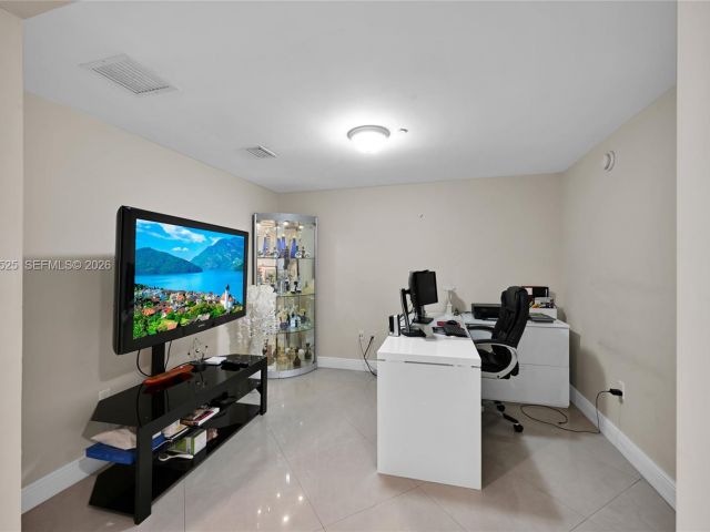 Apartment for sale  Unit #3908 - photo 7500331