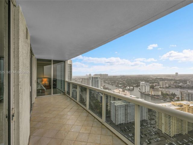 Apartment for sale  Unit #3908 - photo 7500332