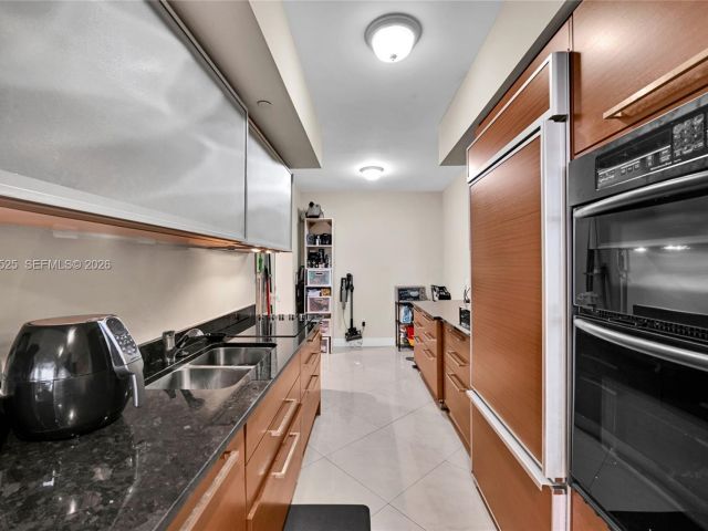 Apartment for sale  Unit #3908 - photo 7500334