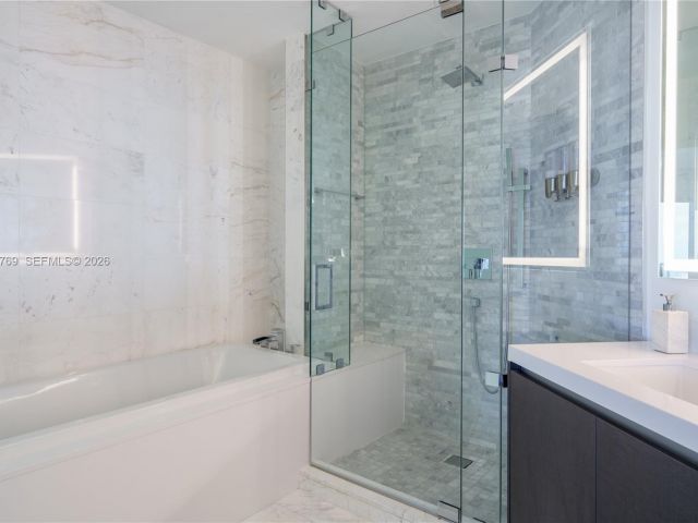 Apartment for rent  Unit #4406 - photo 7487716