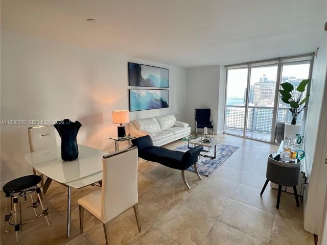 Apartment for sale  Unit #2707 - photo 7527436