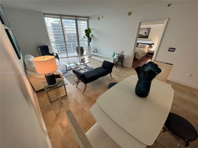 Apartment for sale  Unit #2707 - photo 7527438