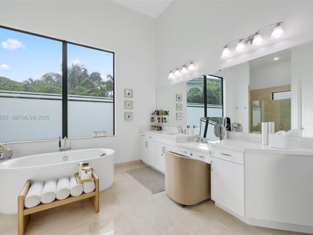 Home for rent at 2751 NW 70th Blvd - photo 7496962