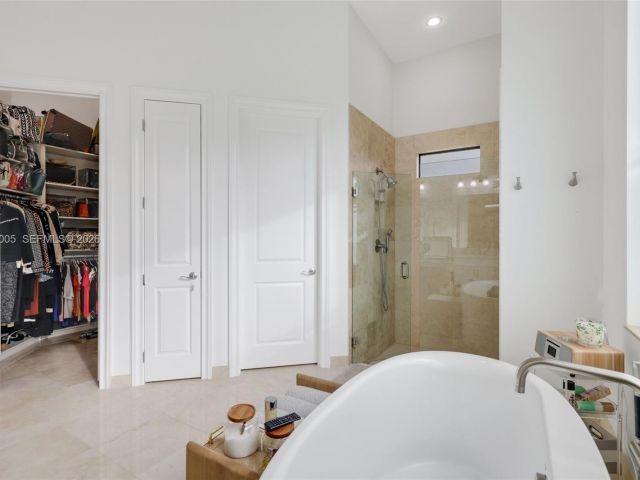 Home for rent at 2751 NW 70th Blvd - photo 7496963