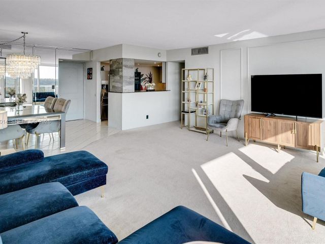 Apartment for sale  Unit #617 - photo 7525009