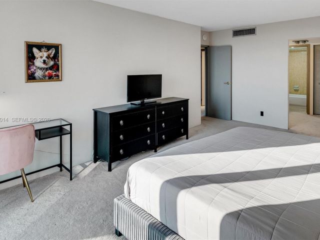 Apartment for sale  Unit #617 - photo 7525019