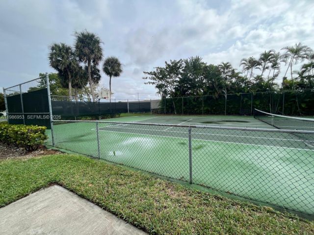 Home for rent at 5570 SW 70th Pl S 5570 - photo 7499003