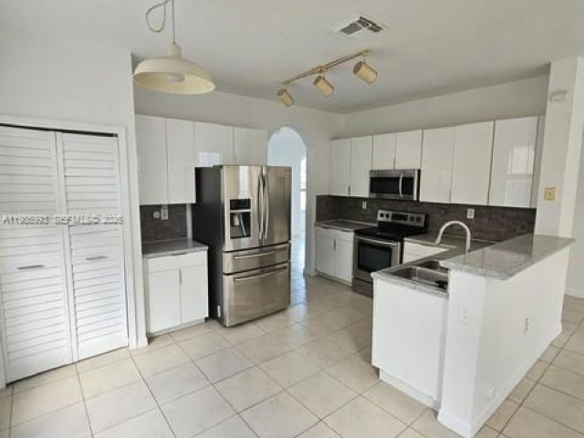 Home for rent at 11151 SW 241st St - photo 7498869