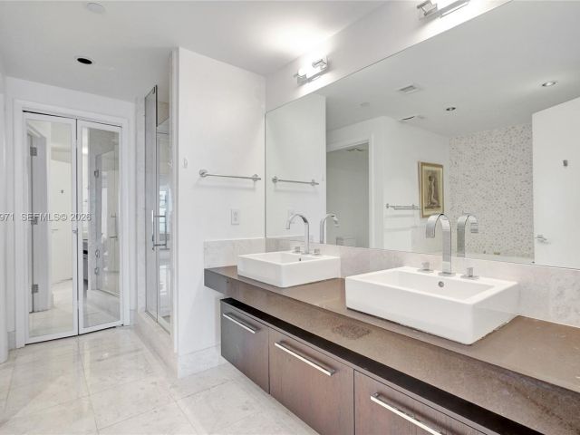 Apartment for rent  Unit #3206 - photo 7498597