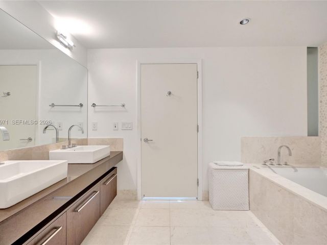 Apartment for rent  Unit #3206 - photo 7498601