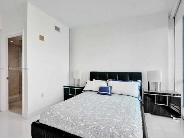 Apartment for rent  Unit #3206 - photo 7498604