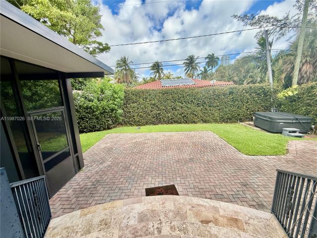 Home for rent at 211 189th Ter - photo 7502840