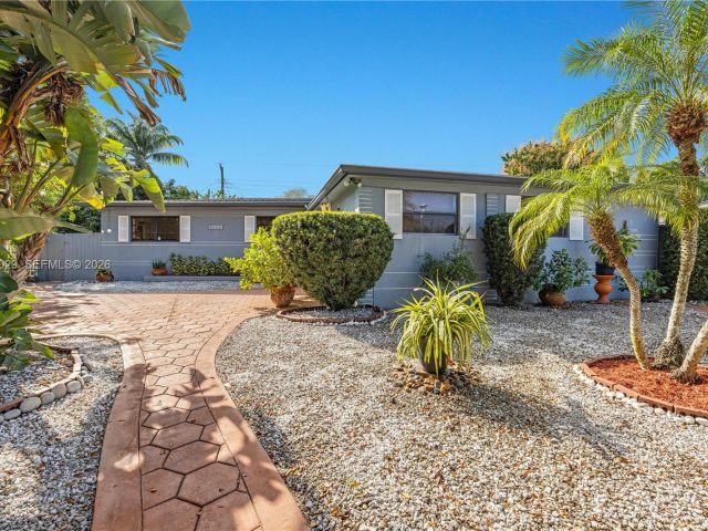 Home for sale at 12890 NE Miami Ct - photo 7504223