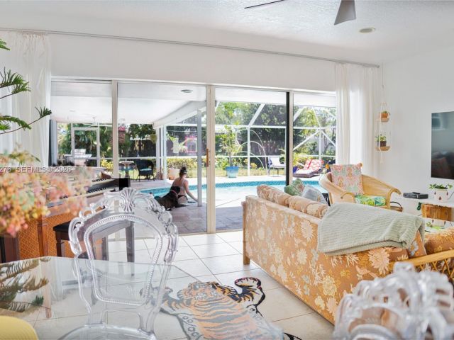 Home for rent at 809 SE 14th Dr - photo 7517243