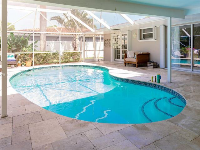 Home for rent at 809 SE 14th Dr - photo 7517250