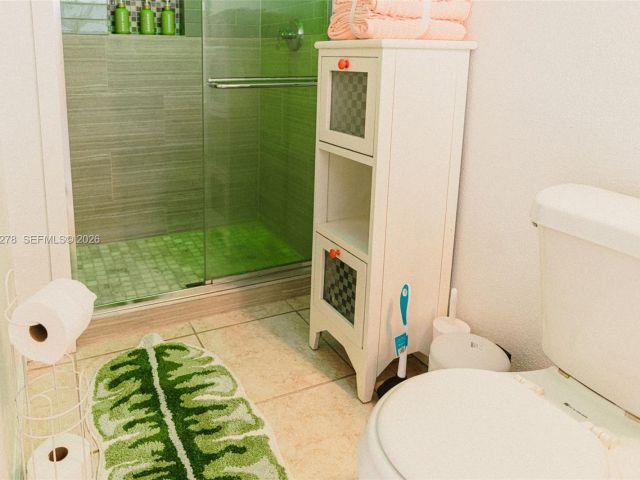 Home for rent at 809 SE 14th Dr - photo 7517255