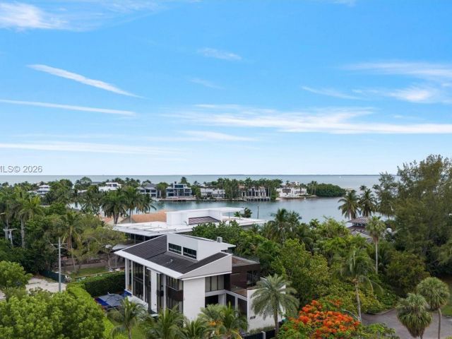 Home for sale at 610 Harbor Cir - photo 7524435