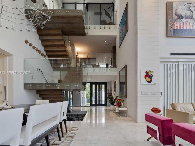 Home for sale at 610 Harbor Cir - photo 7524436