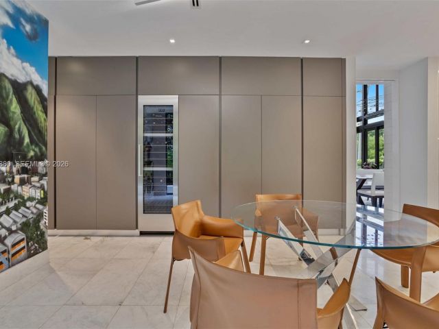 Home for sale at 610 Harbor Cir - photo 7524446