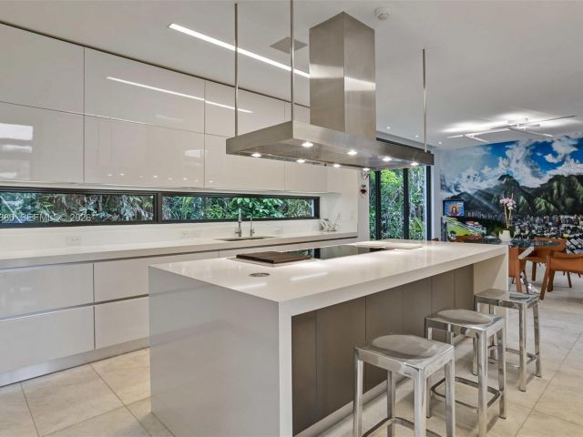 Home for sale at 610 Harbor Cir - photo 7524450