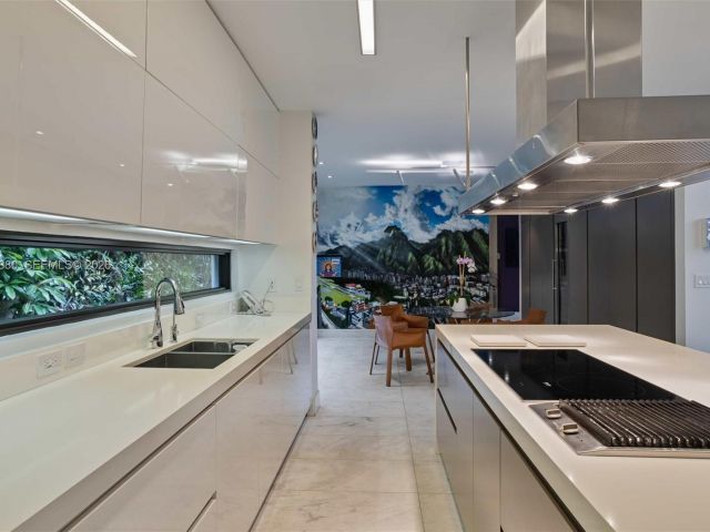 Home for sale at 610 Harbor Cir - photo 7524452