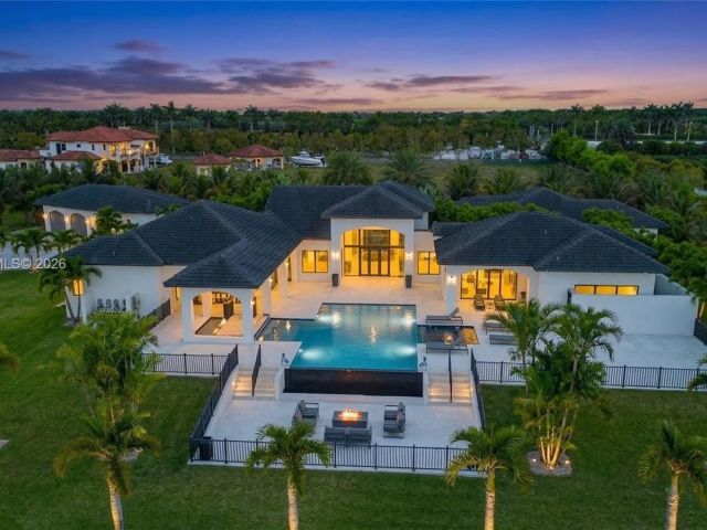 Home for sale at 15620 SW 188th Ct - photo 7512196