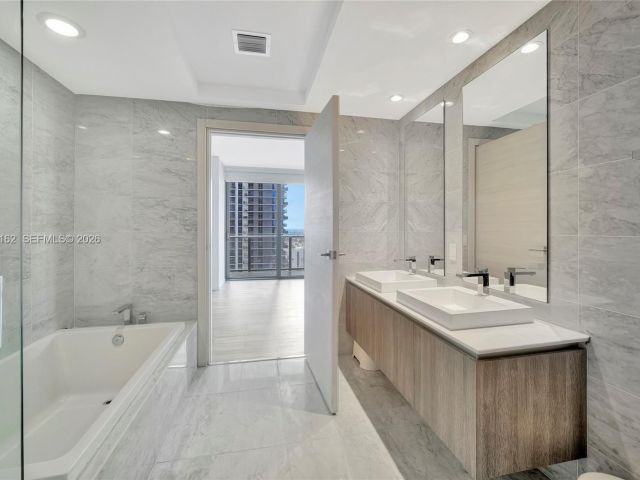 Apartment for sale  Unit #2909 - photo 7514317