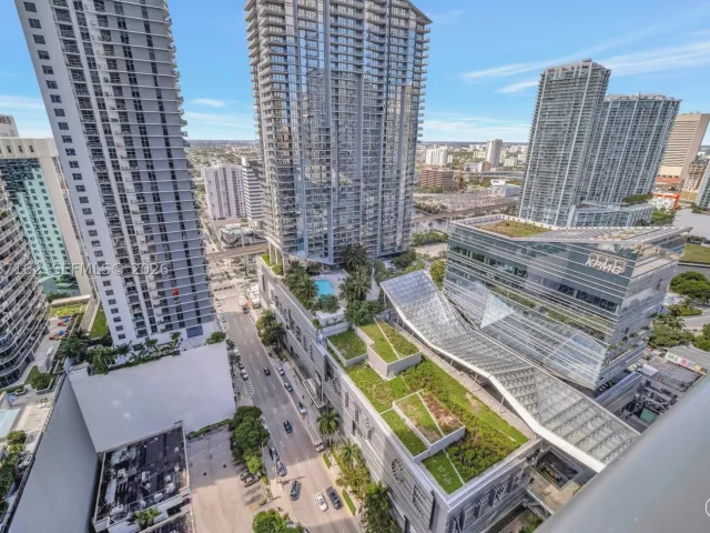 3-bedroom condo for sale in Miami - 801 S Miami Ave 2909 - MondialRealty