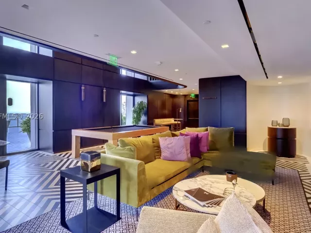 3-bedroom condo for sale in Miami - 801 S Miami Ave 2909 - MondialRealty